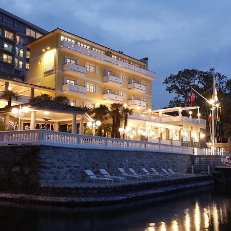 Holiday Hotel Yachtsport Resort Lago Maggiore Бриссаго Екстер'єр фото